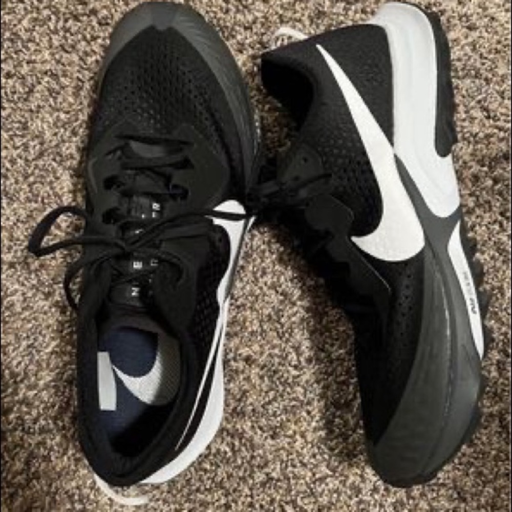 Brand new Nike Airzoom Terra Kiger 7- Trail  Running Shoes Size Mens 12